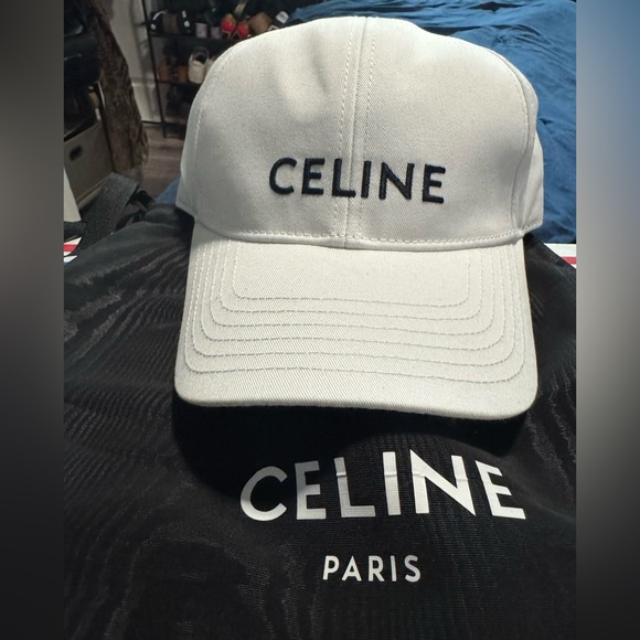 CELINE BASEBALL CAP IN COTTON NWOT with Dusting bag - Picture 5 of 6
